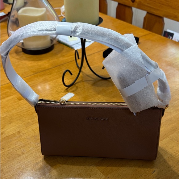 Michael Kors Tan Leather Shoulder Bag - Picture 1 of 8